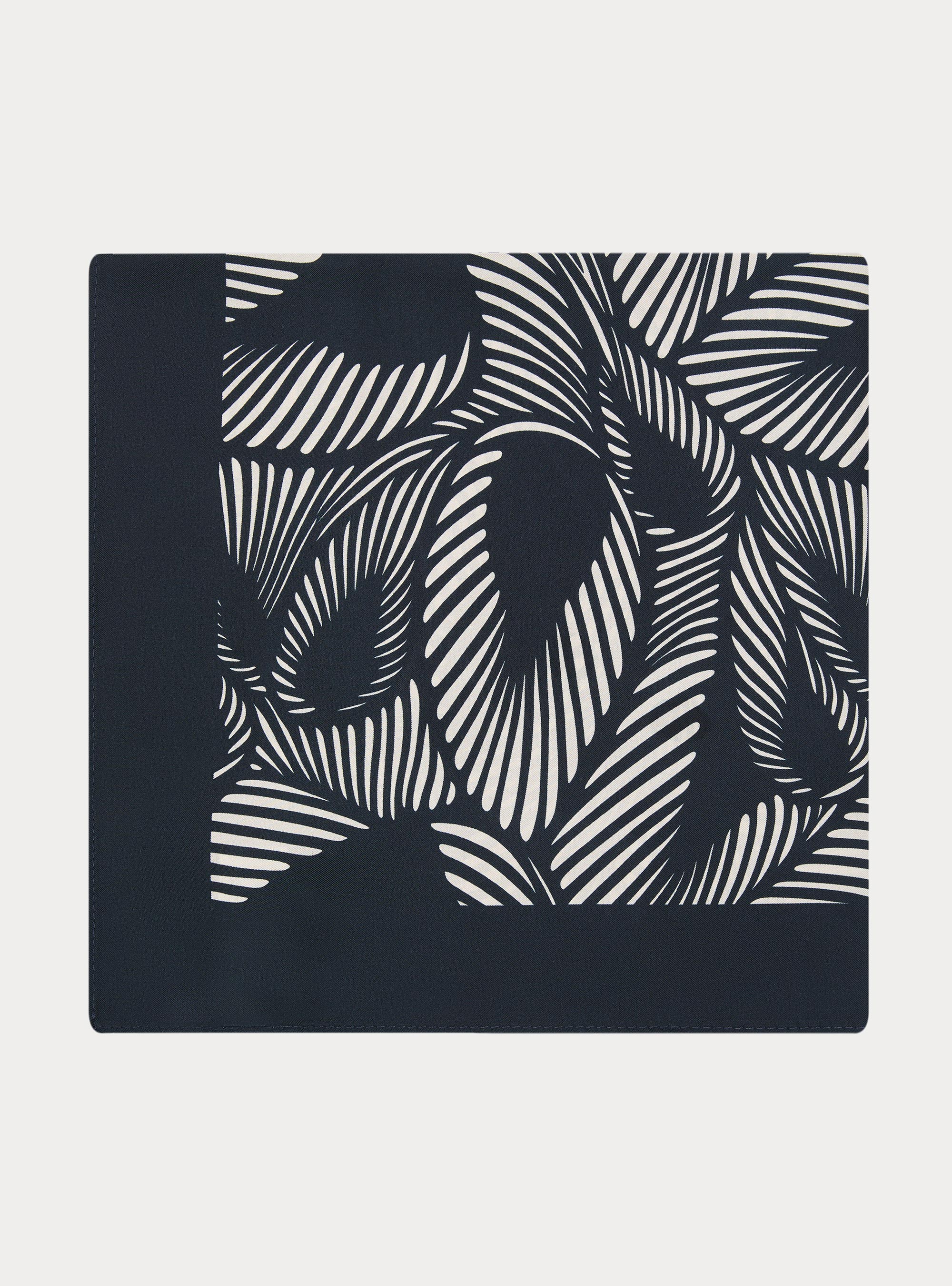 Foulard in seta stampata a fantasia geometrica, BLU NAVY