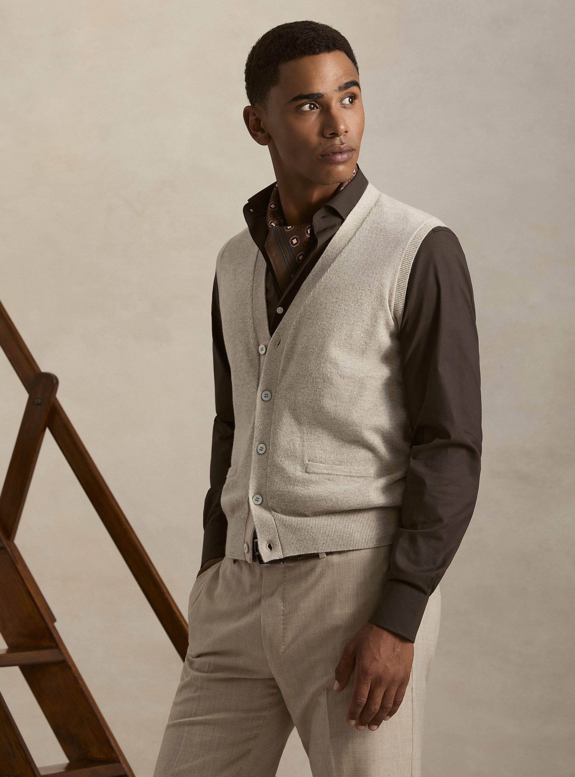 Gilet in puro cashmere con bottoni, ECRU