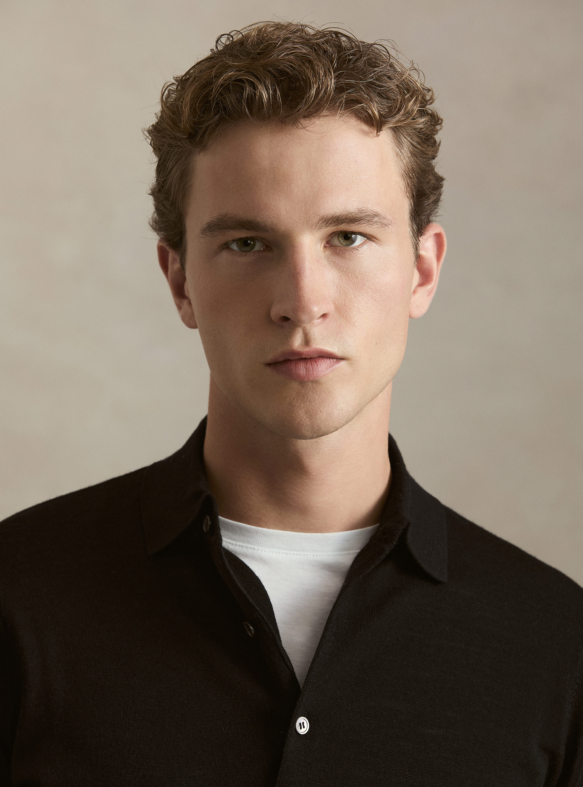 Polo in maglia in lana merino extrafine, NERO