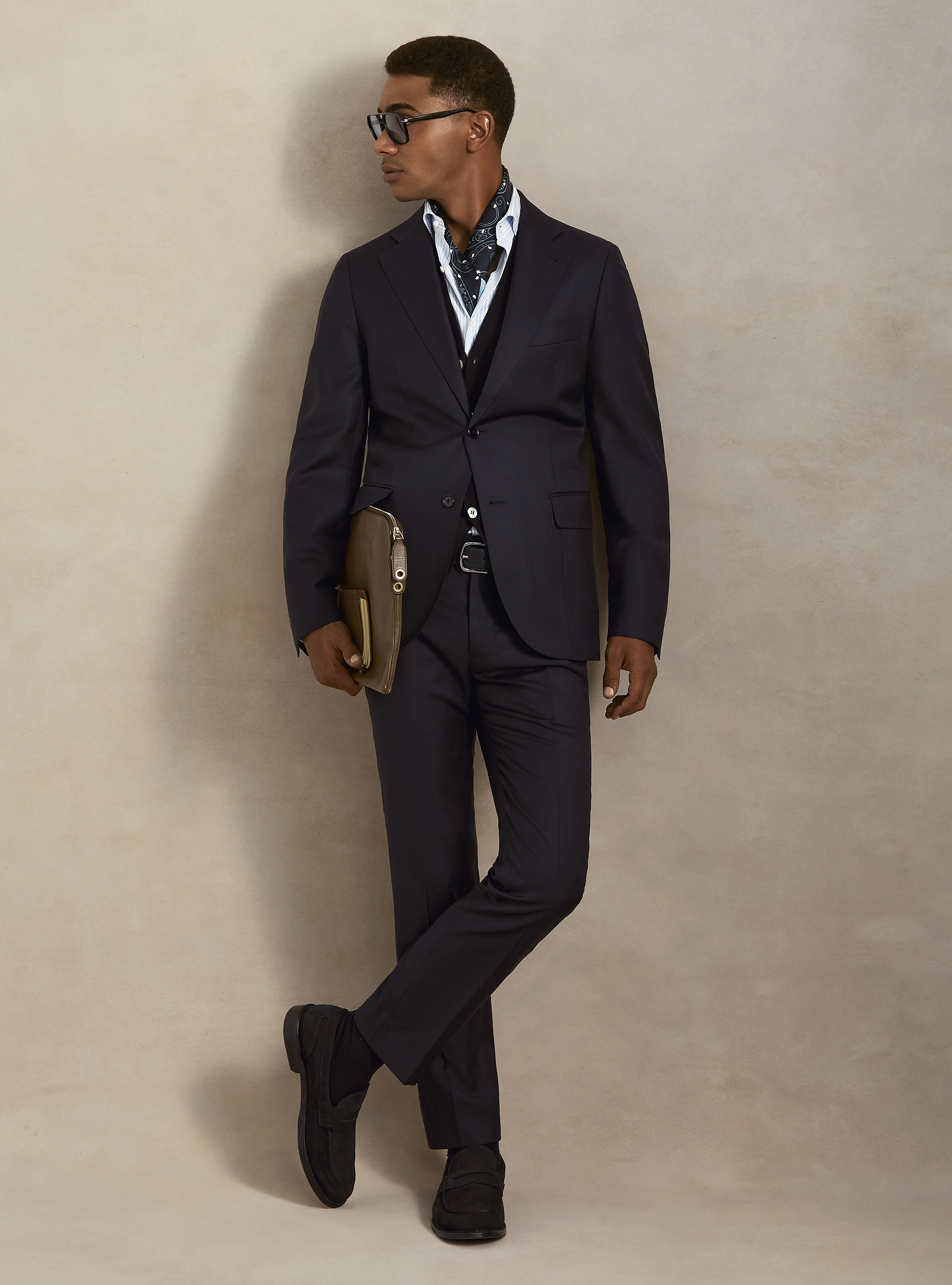 Style suggestions - Blu navy suit, 