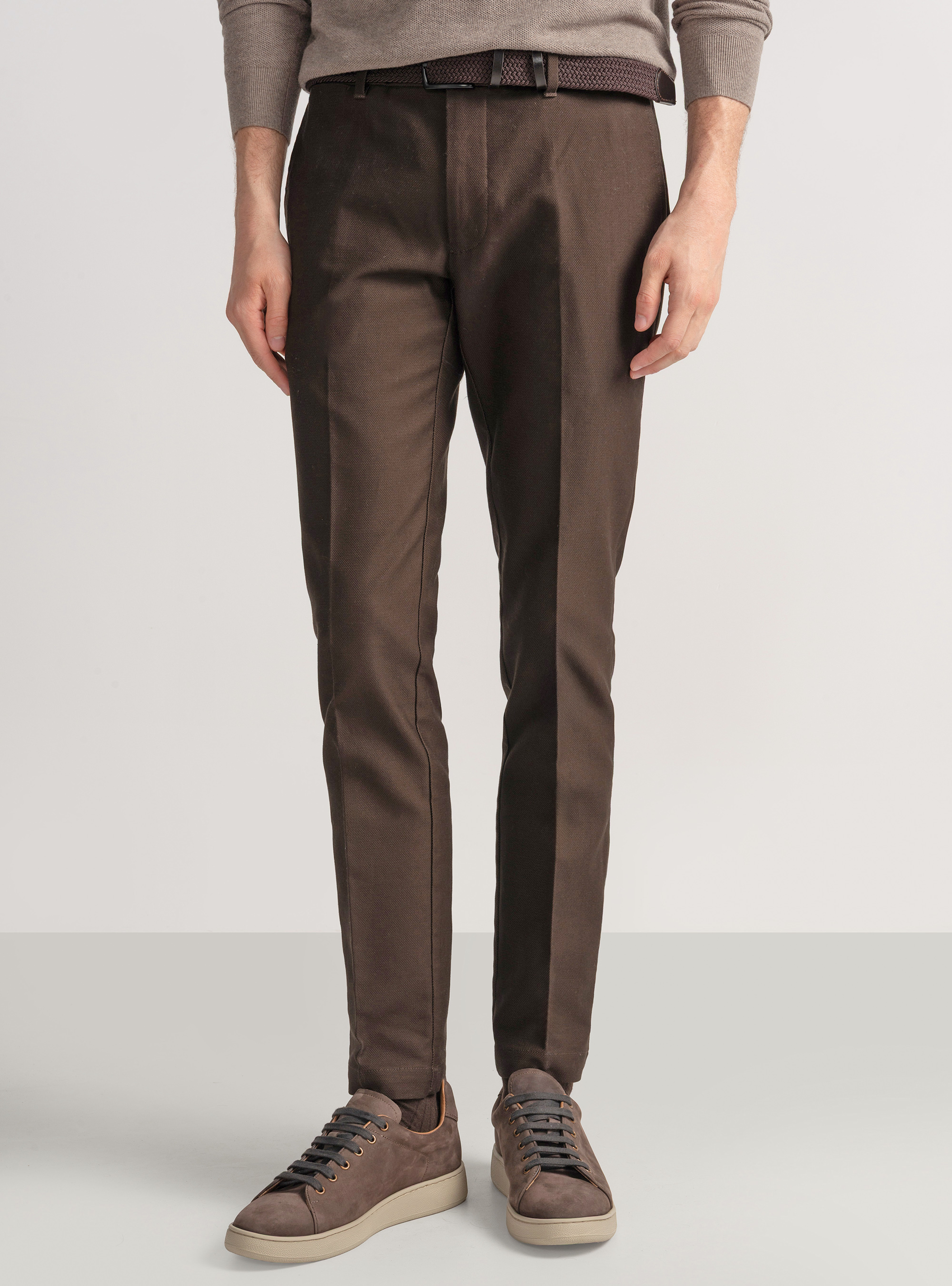 Pantaloni chino slim fit in cotone armaturato, MARRONE