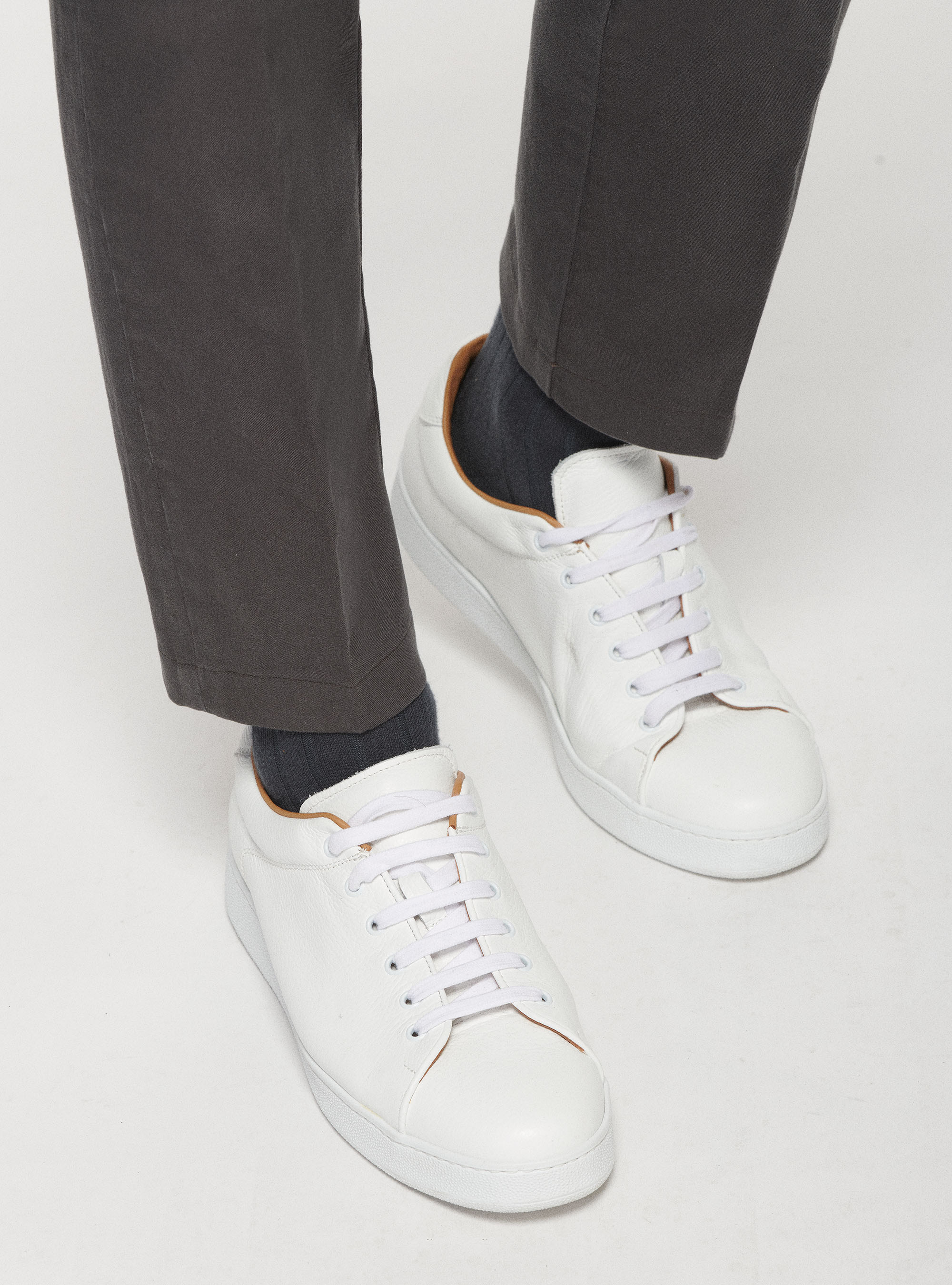 Sneakers in pelle martellata, BIANCO