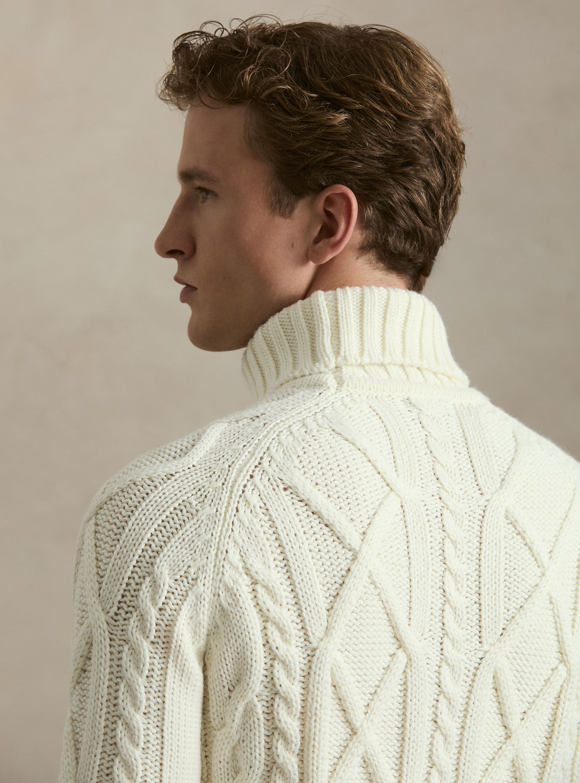 Collo alto in maglia con treccia in misto lana, BIANCO