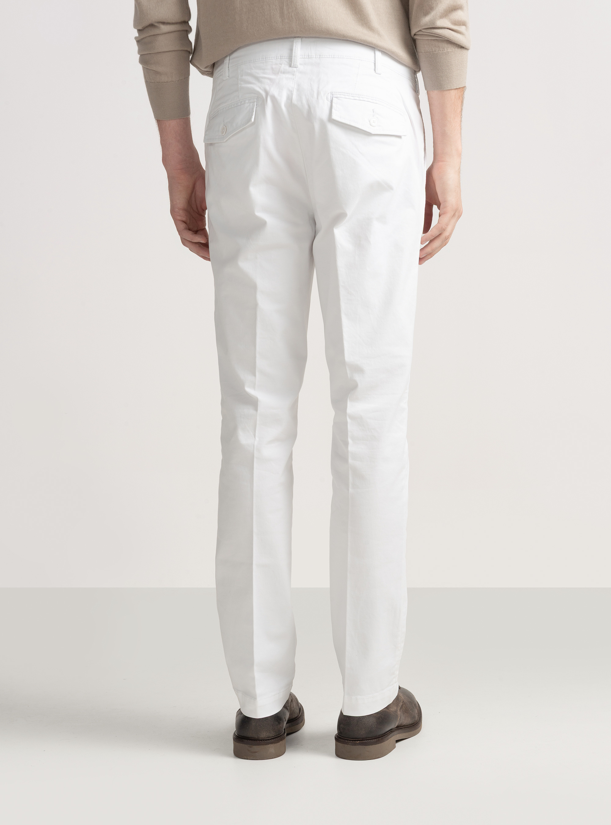 Pantaloni chino slim fit in twill stretch, BIANCO