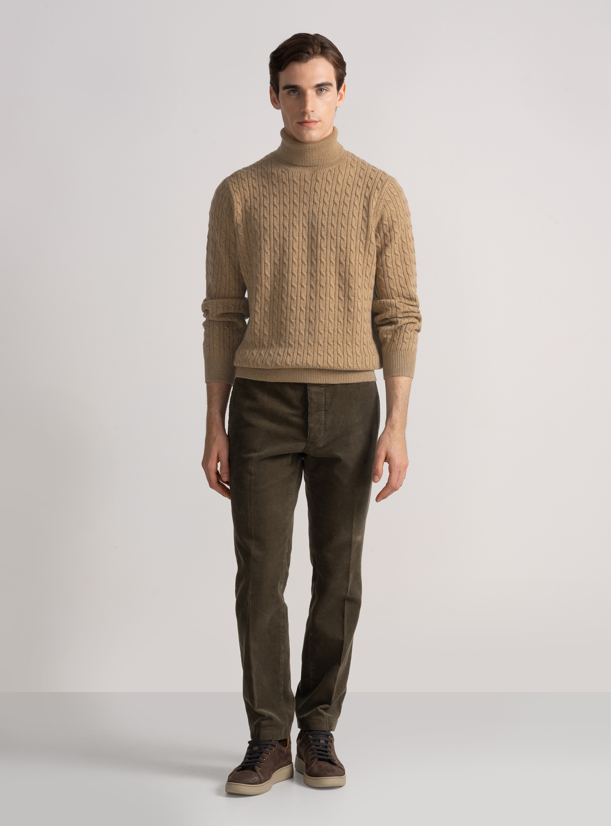 Maglia collo alto con treccia in misto lana, CAMMELLO 0570C
