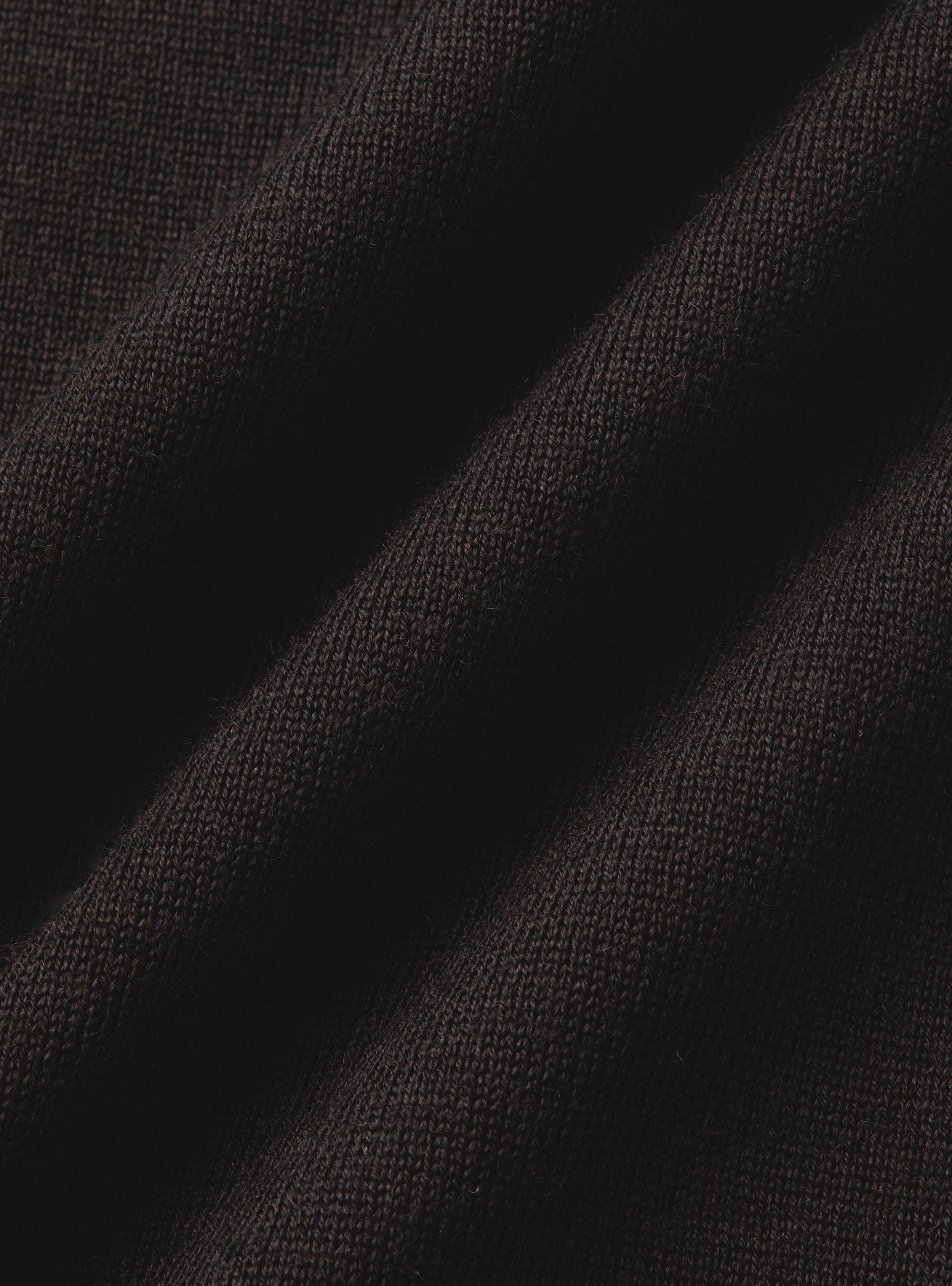 Polo in maglia in lana merino extrafine, MARRONE