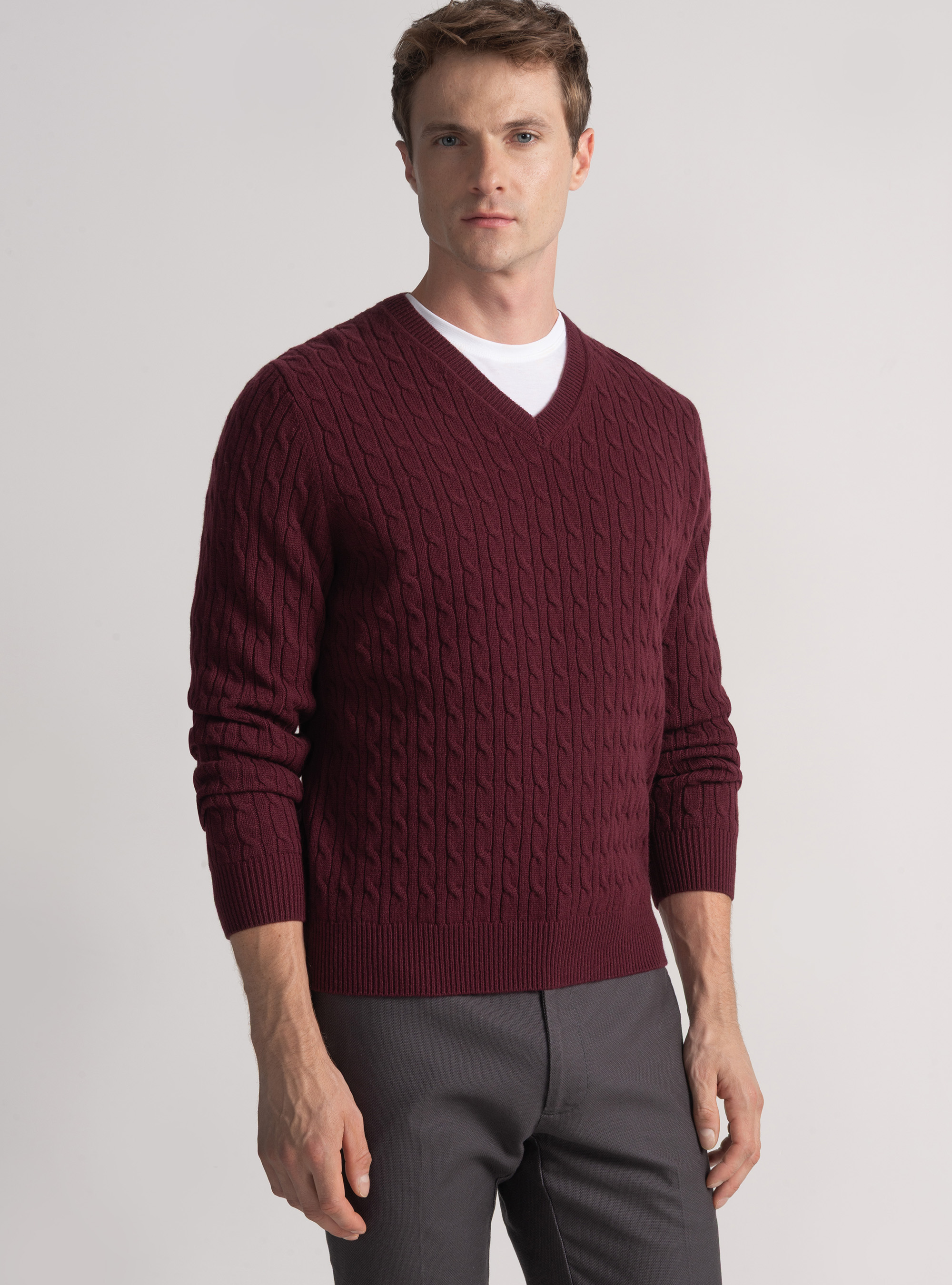 Maglia scollo a V con treccia in lana merino, BORDEAUX