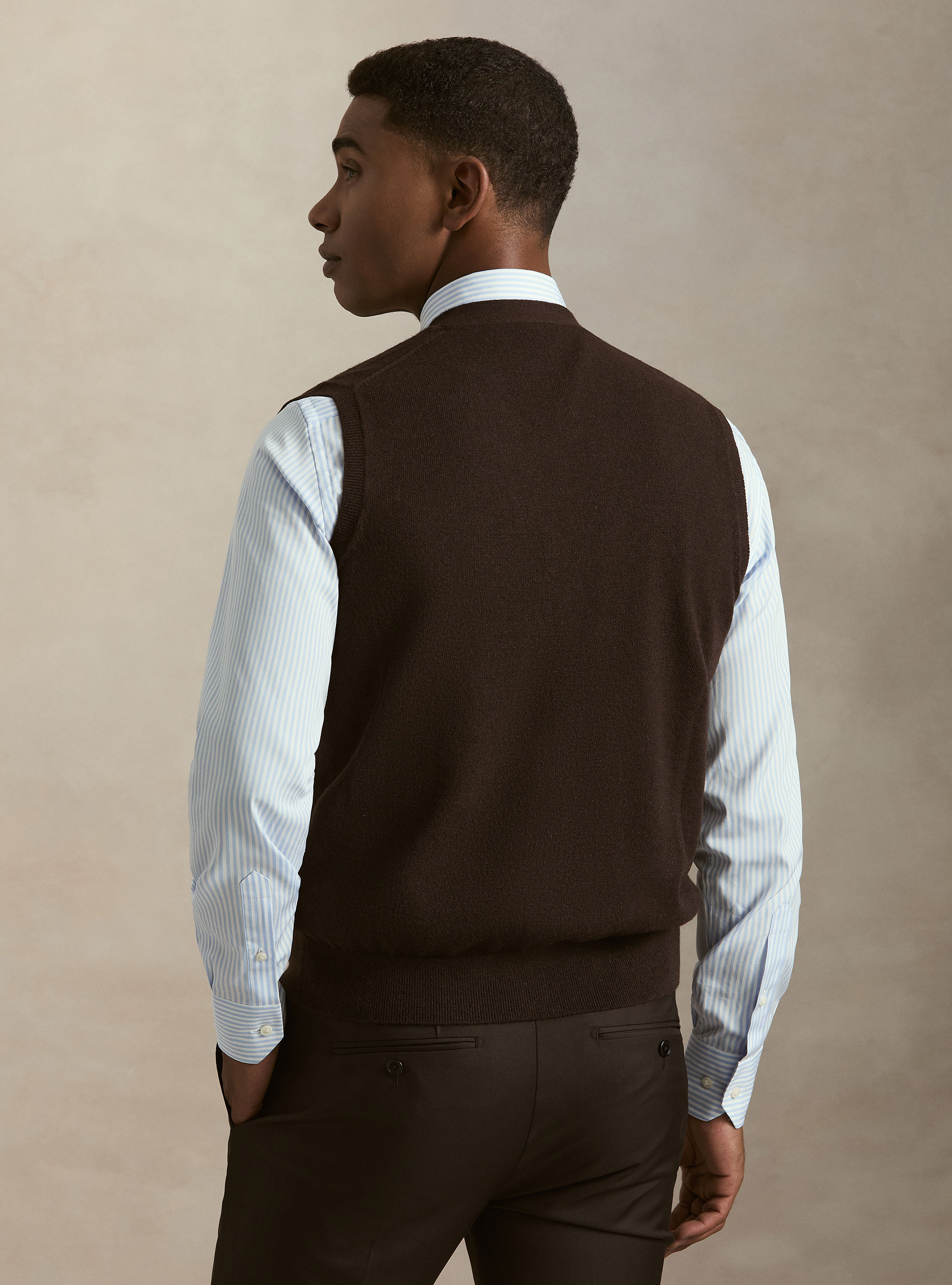 Gilet in puro cashmere con bottoni, MARRONE