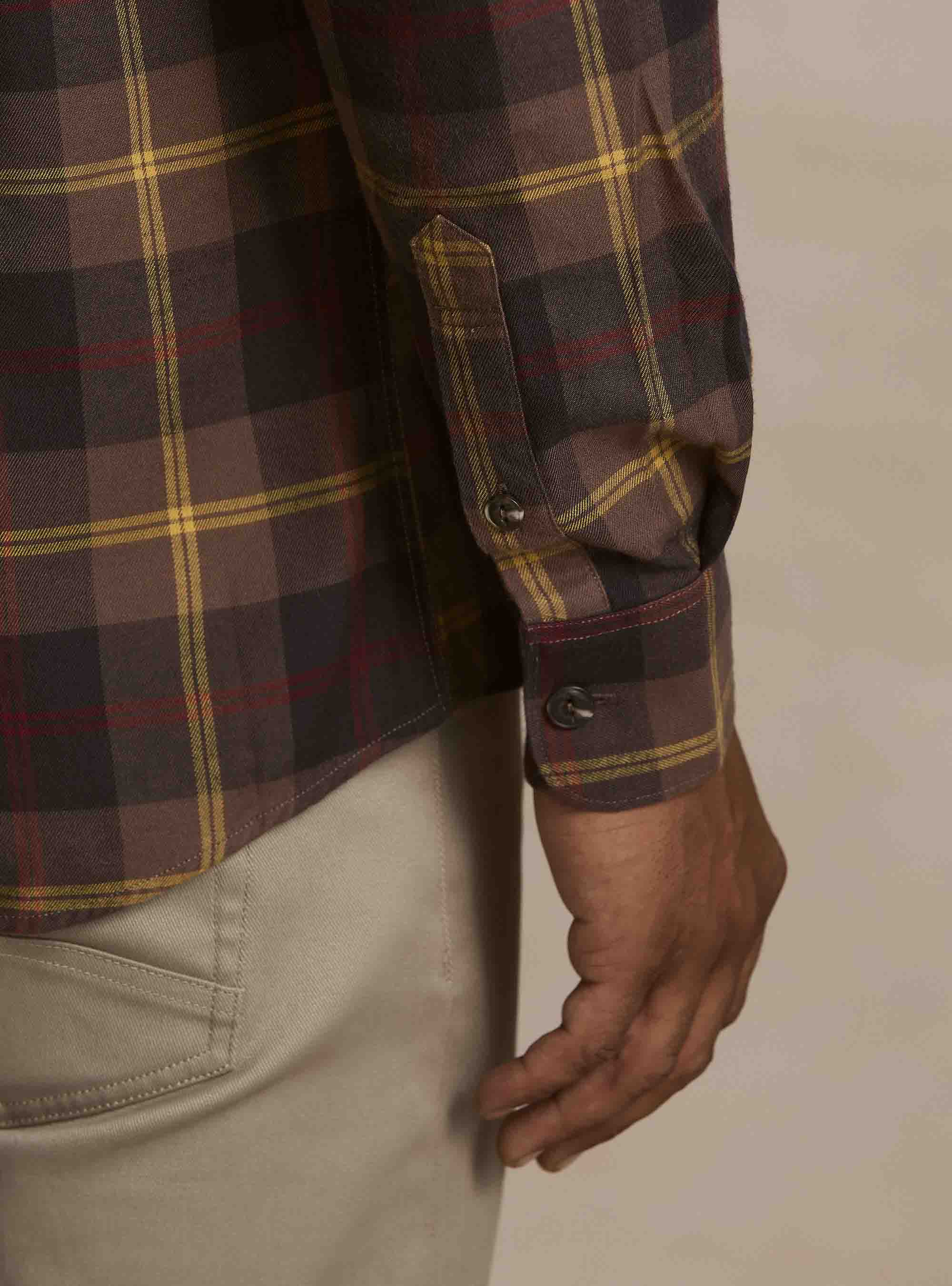 Camicia relaxed fit in misto cotone a quadri, MARRONE