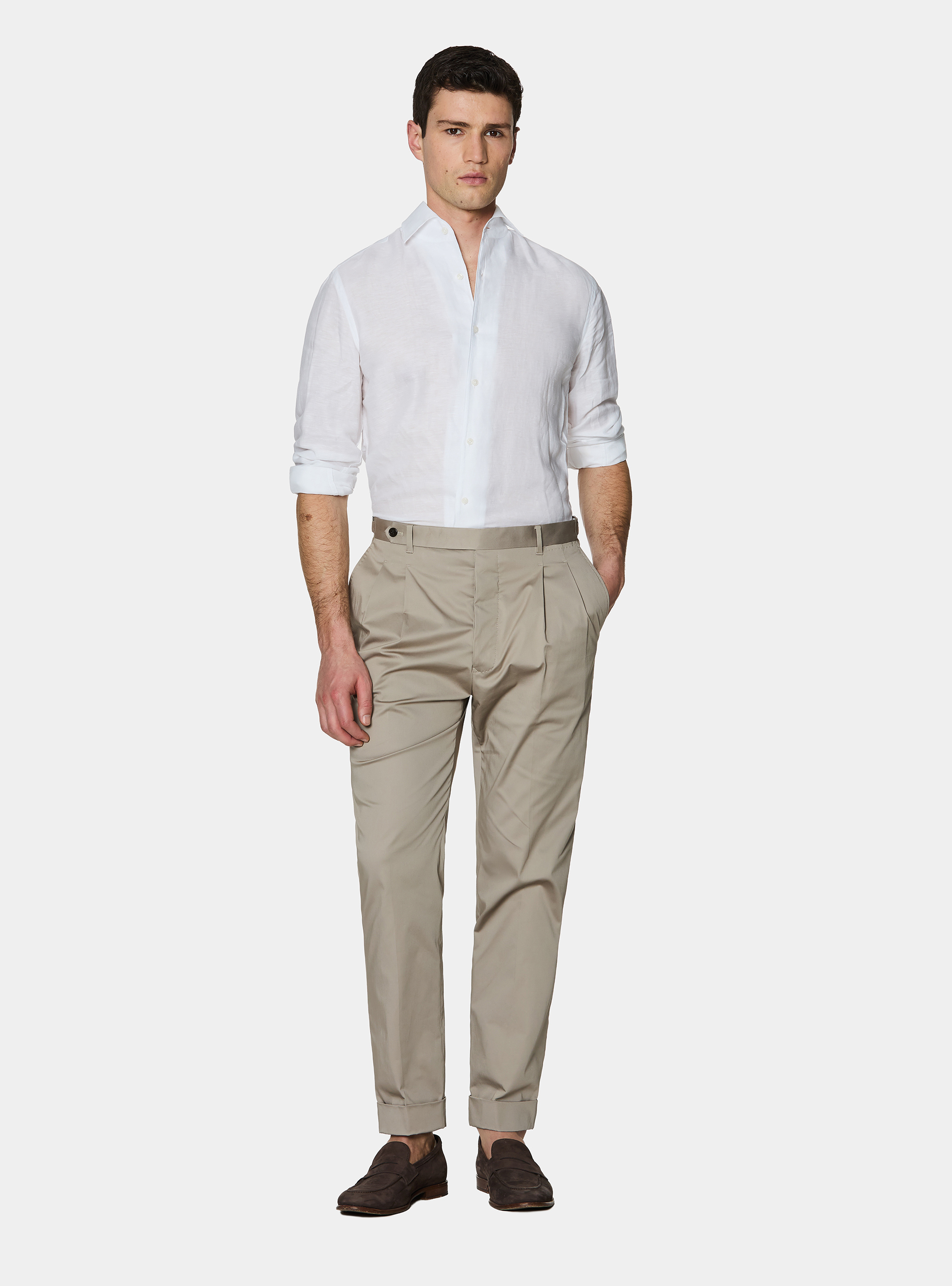 Pantaloni con pince in cotone popeline stretch, SABBIA
