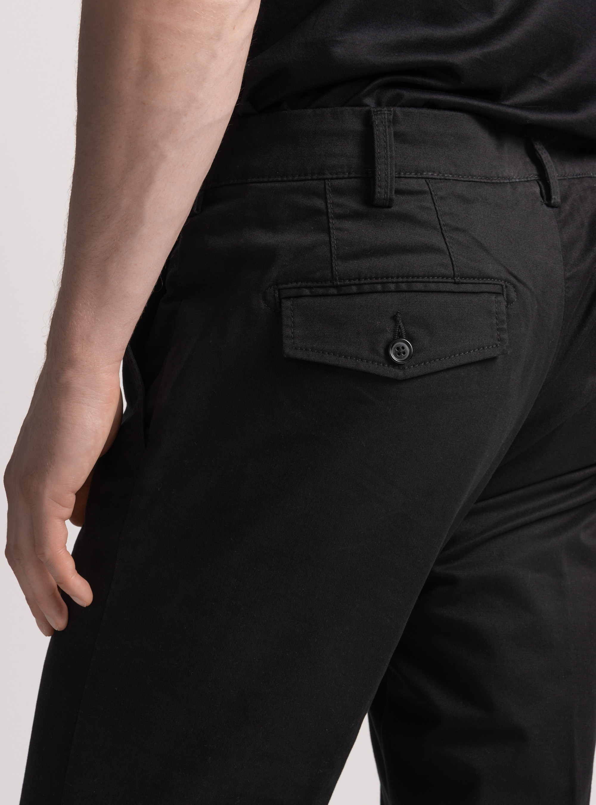 Pantaloni chino slim fit in twill stretch, NERO