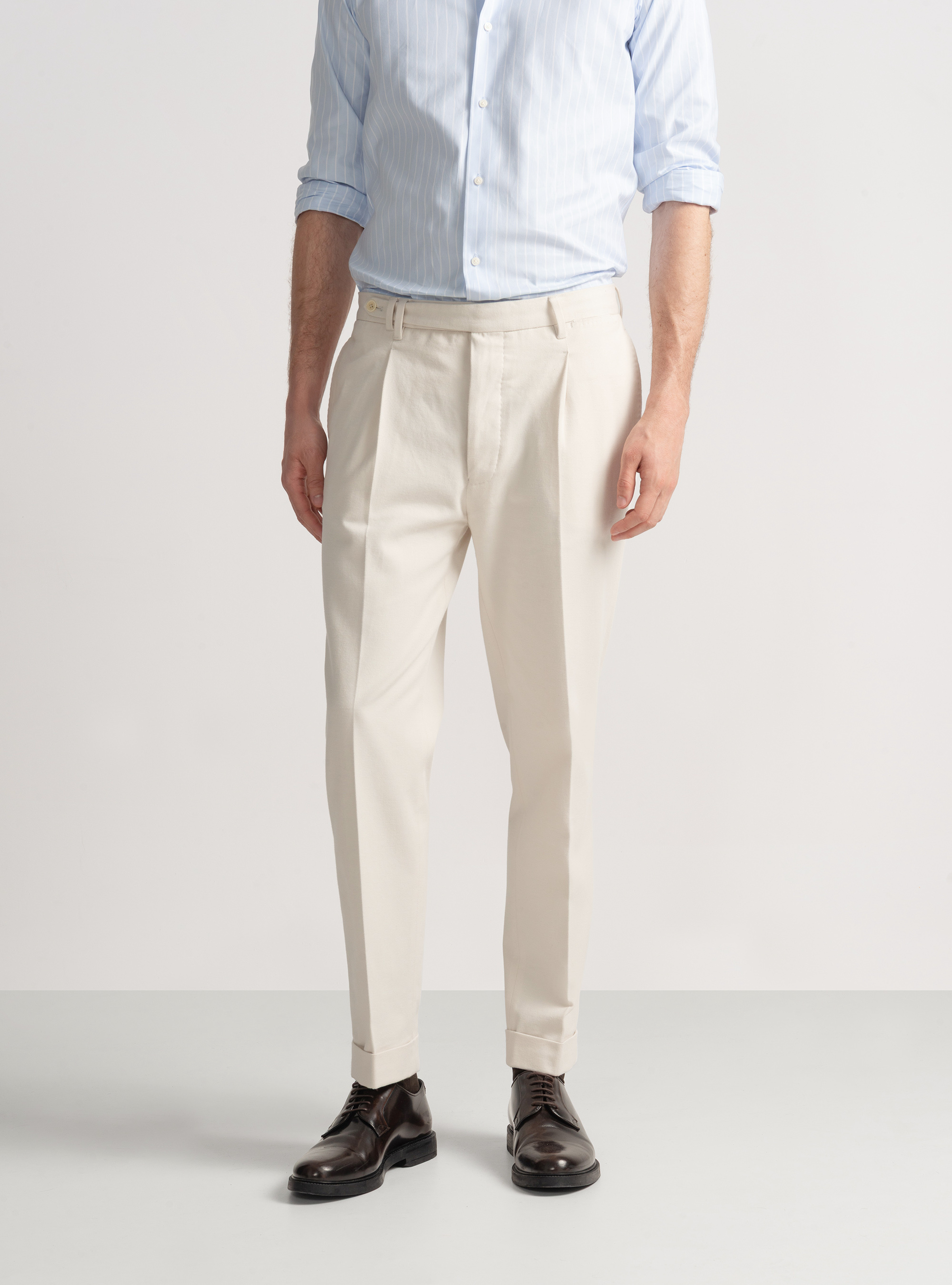 Pantaloni con pince in twill di cotone e cashmere, PANNA