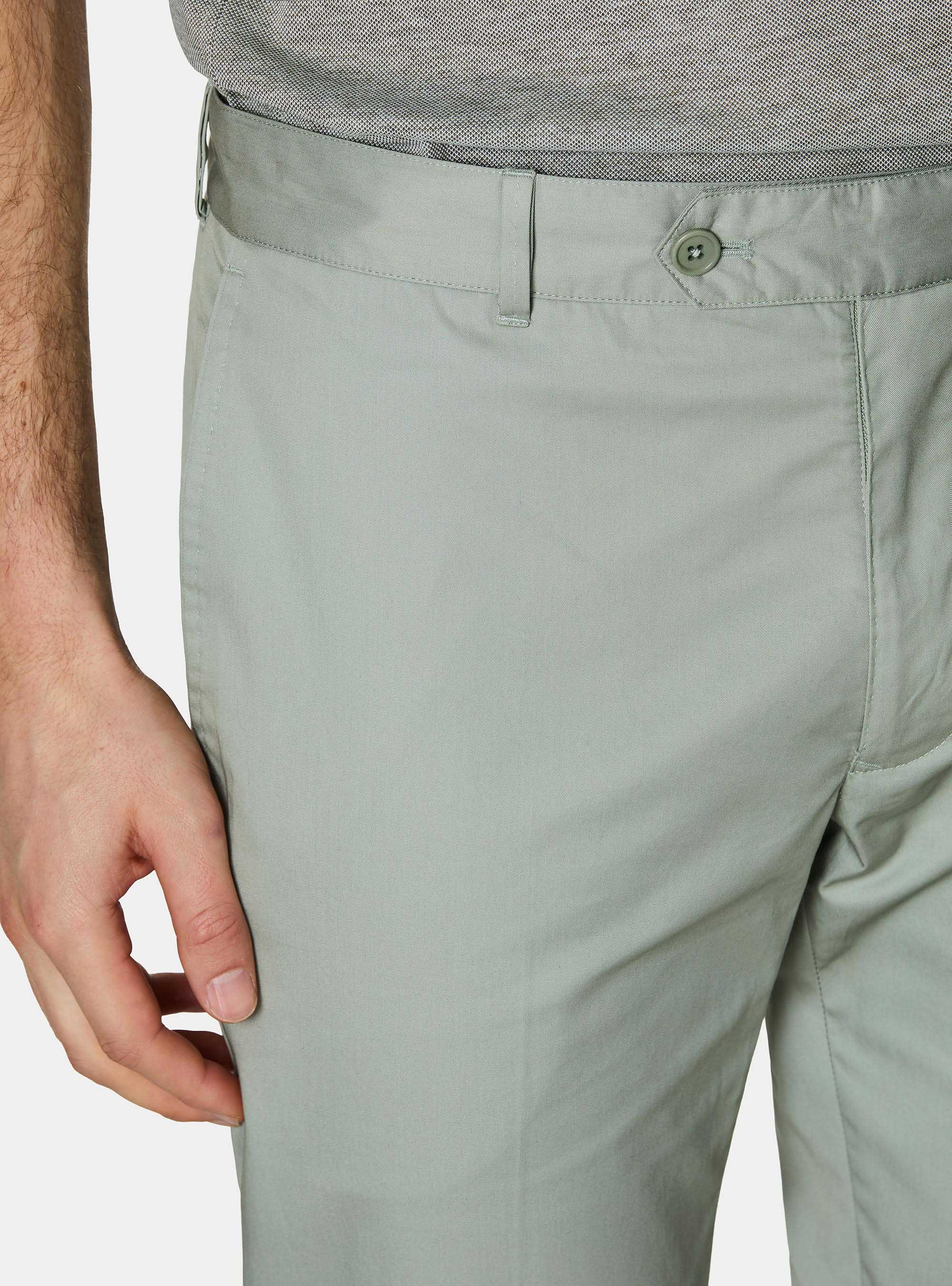 Pantaloni chino in twill leggero, VERDE GIADA 0655C